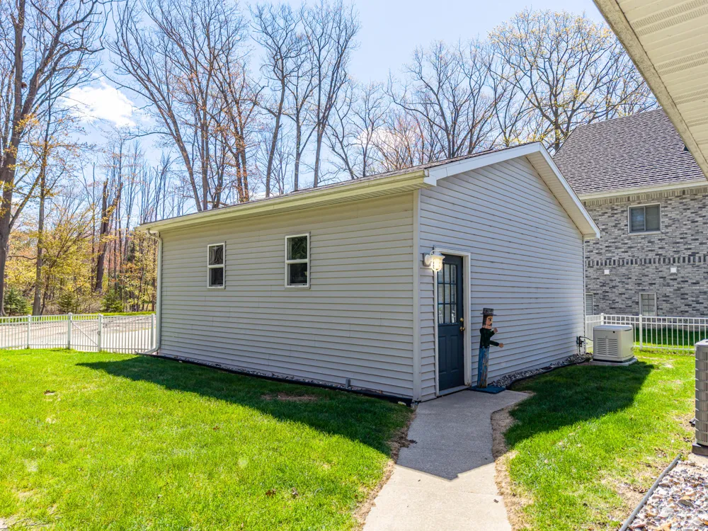 4625 Lake Resort Gladwin, MI 48624