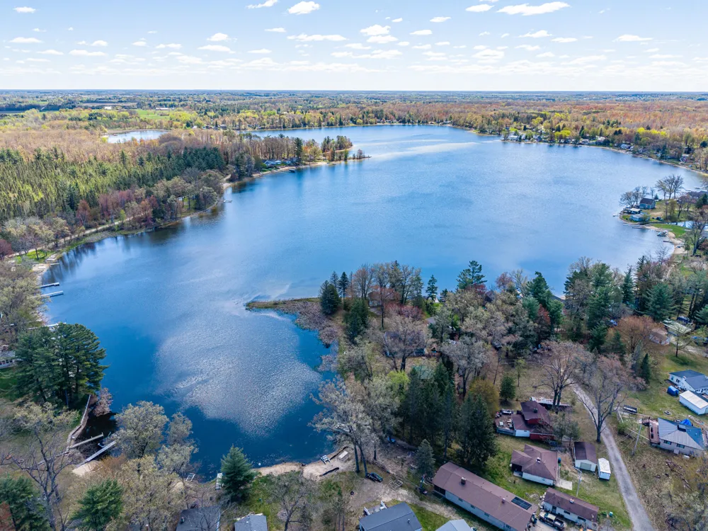 4625 Lake Resort Gladwin, MI 48624