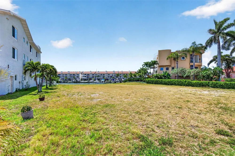 1 1ST AVENUE S Tierra Verde, FL 33715
