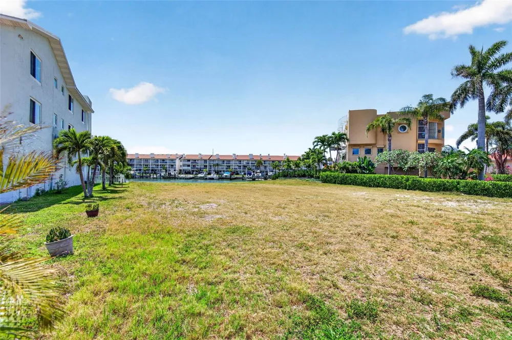 1 1ST AVENUE S Tierra Verde, FL 33715