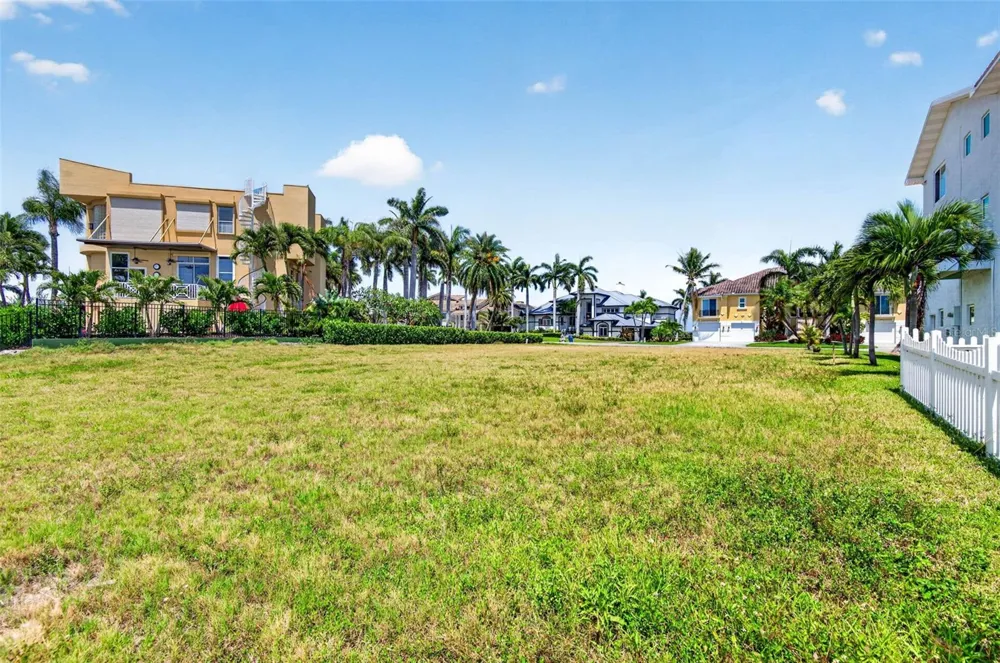 1 1ST AVENUE S Tierra Verde, FL 33715