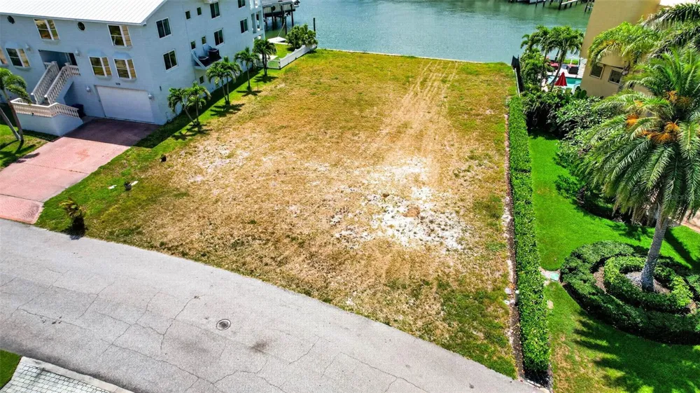 1 1ST AVENUE S Tierra Verde, FL 33715