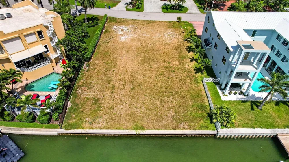 1 1ST AVENUE S Tierra Verde, FL 33715