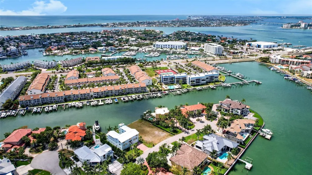 1 1ST AVENUE S Tierra Verde, FL 33715