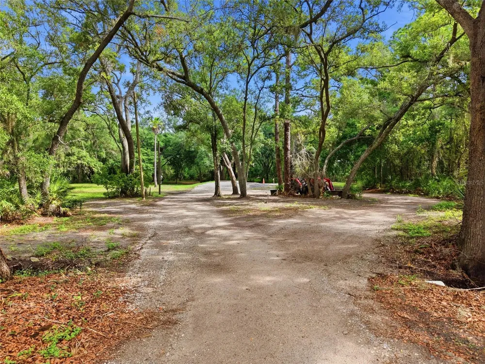 910 1010 & 1016  3RD AVE SE AVENUE SE Ruskin, FL 33570