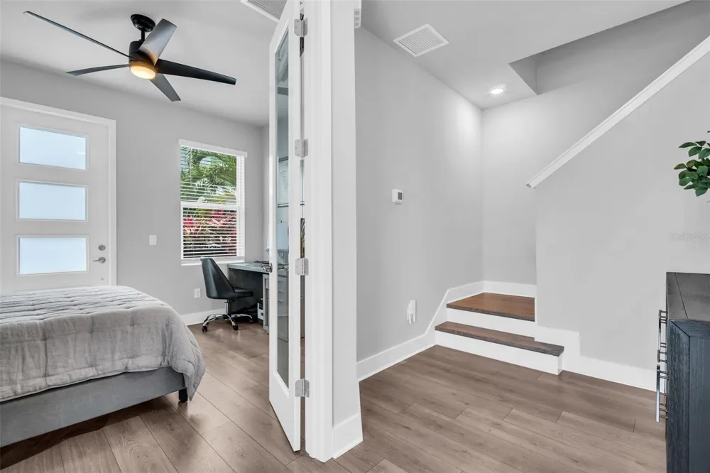 2851 1ST AVENUE S St Petersburg, FL 33712