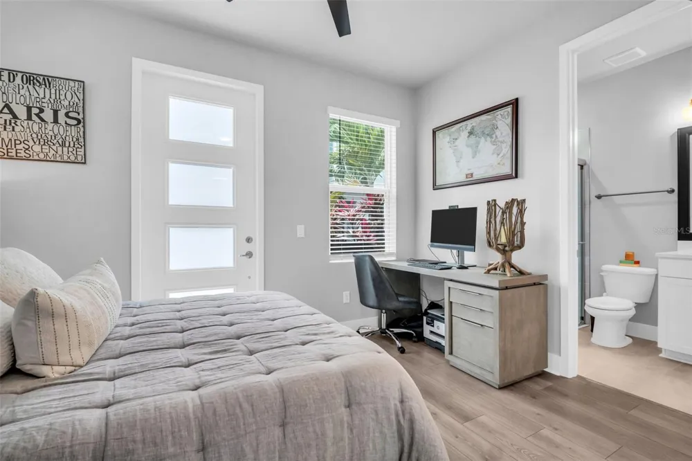 2851 1ST AVENUE S St Petersburg, FL 33712