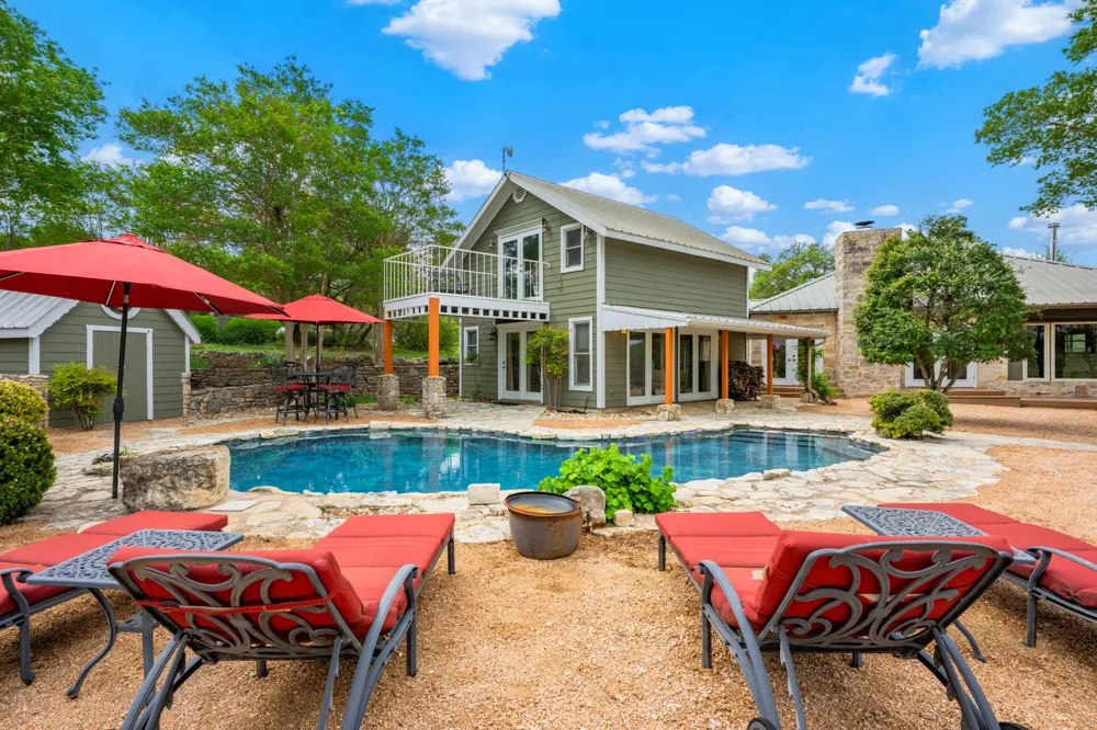 100 Rainbow's End Wimberley, TX 78676
