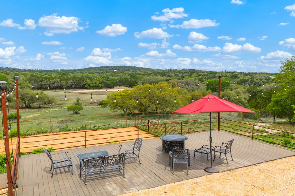 100 Rainbow's End Wimberley, TX 78676
