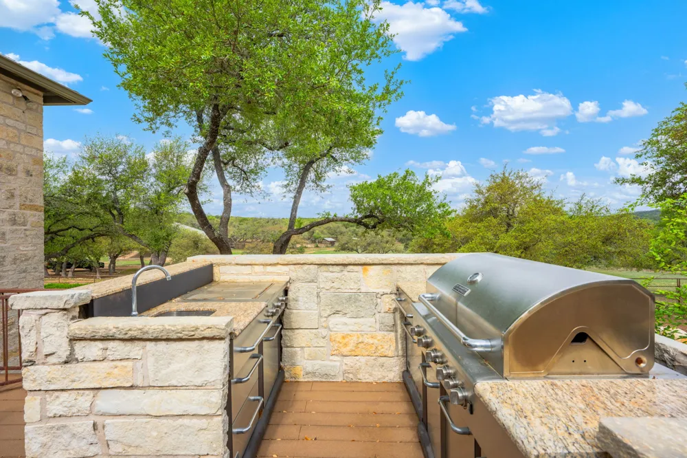 100 Rainbow's End Wimberley, TX 78676