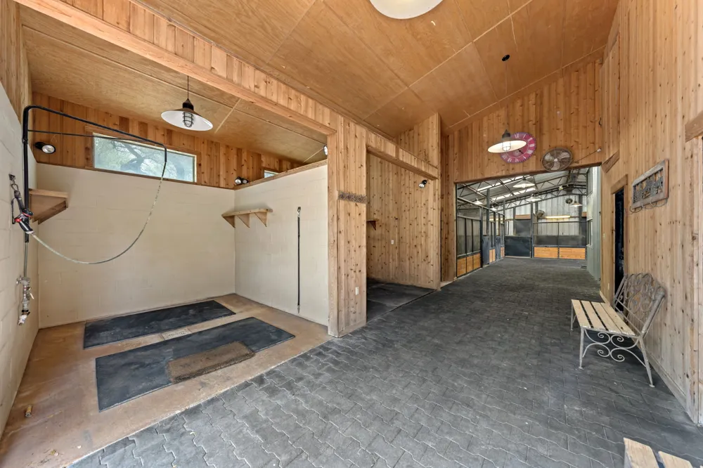 100 Rainbow's End Wimberley, TX 78676