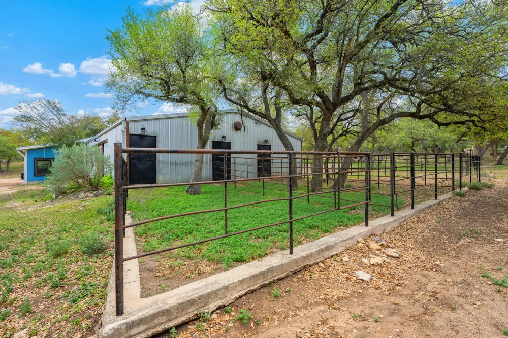 100 Rainbow's End Wimberley, TX 78676
