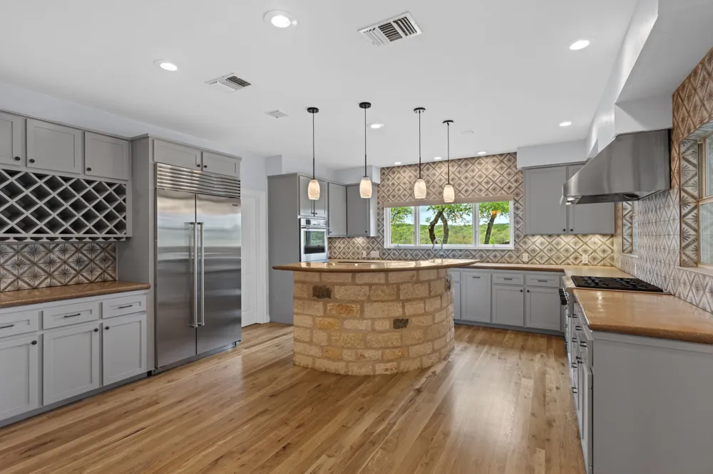 100 Rainbow's End Wimberley, TX 78676