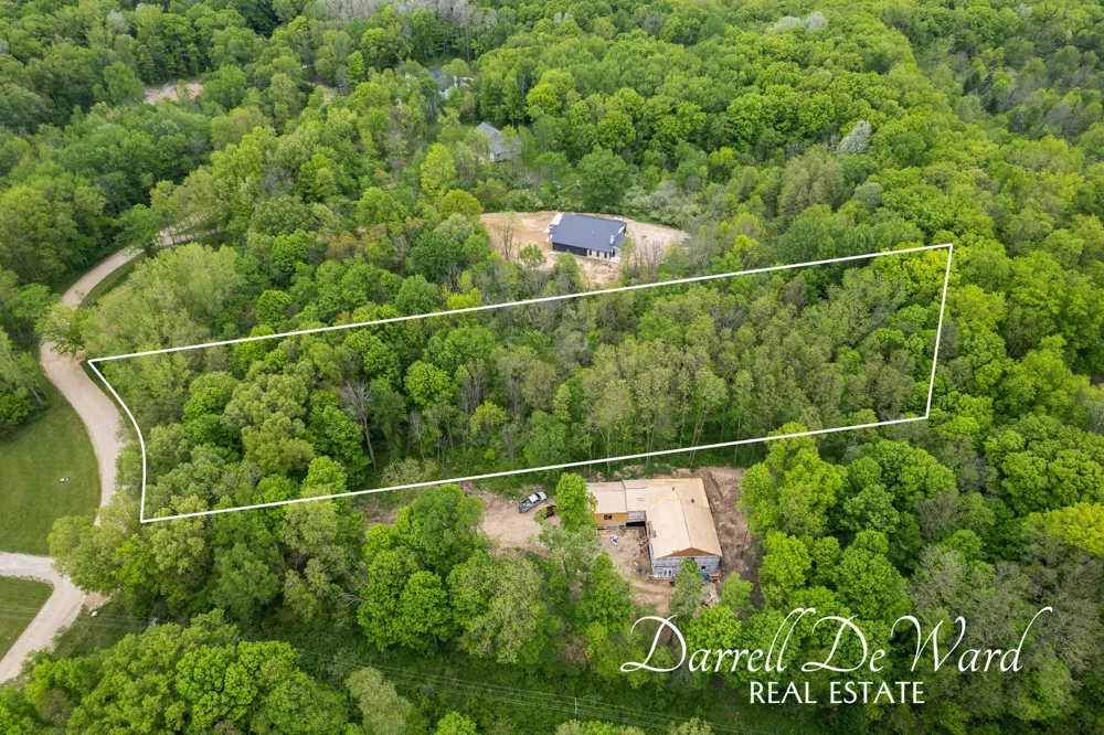 North Ridge Court Middleville, MI 49333