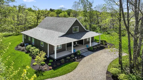 5542 Hidden Pond Lane