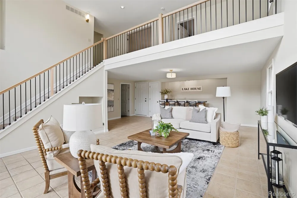 5370 Edgelake Drive Hamburg Township, MI 48169