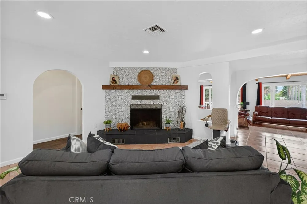 170 S Mohler Anaheim Hills, CA 92808