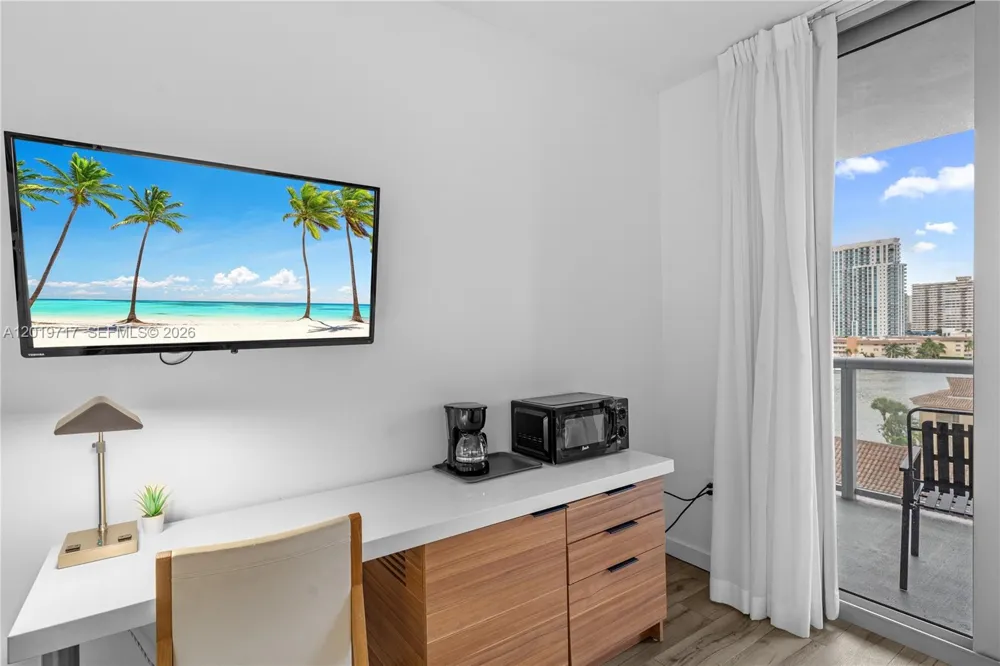 2602 E Hallandale Beach Blvd #R703 Hallandale Beach, FL 33009