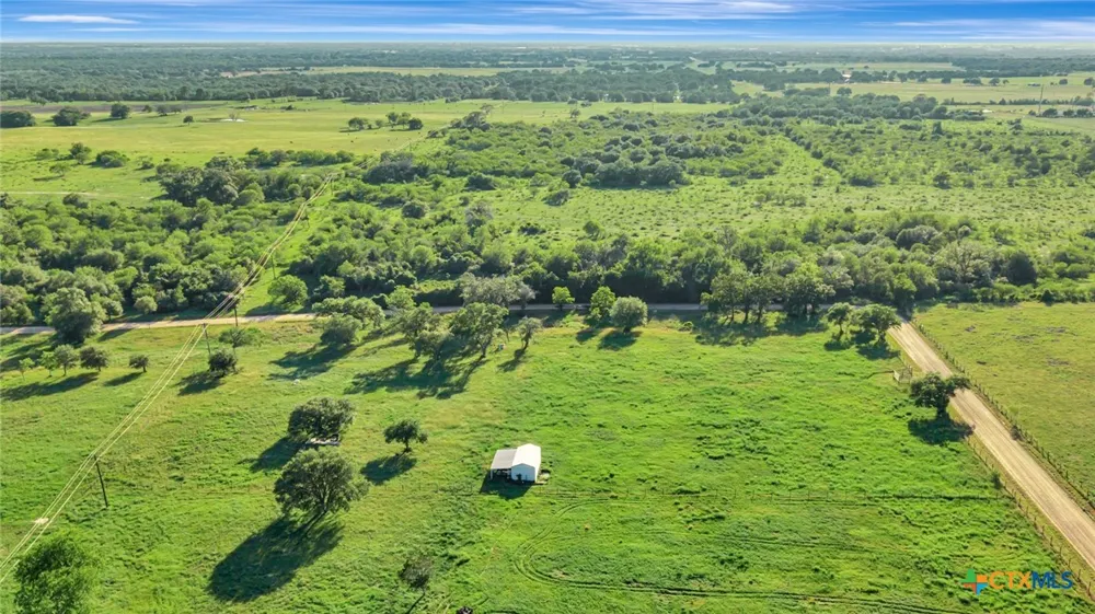 1007 County Road 380 Hallettsville, TX 77964