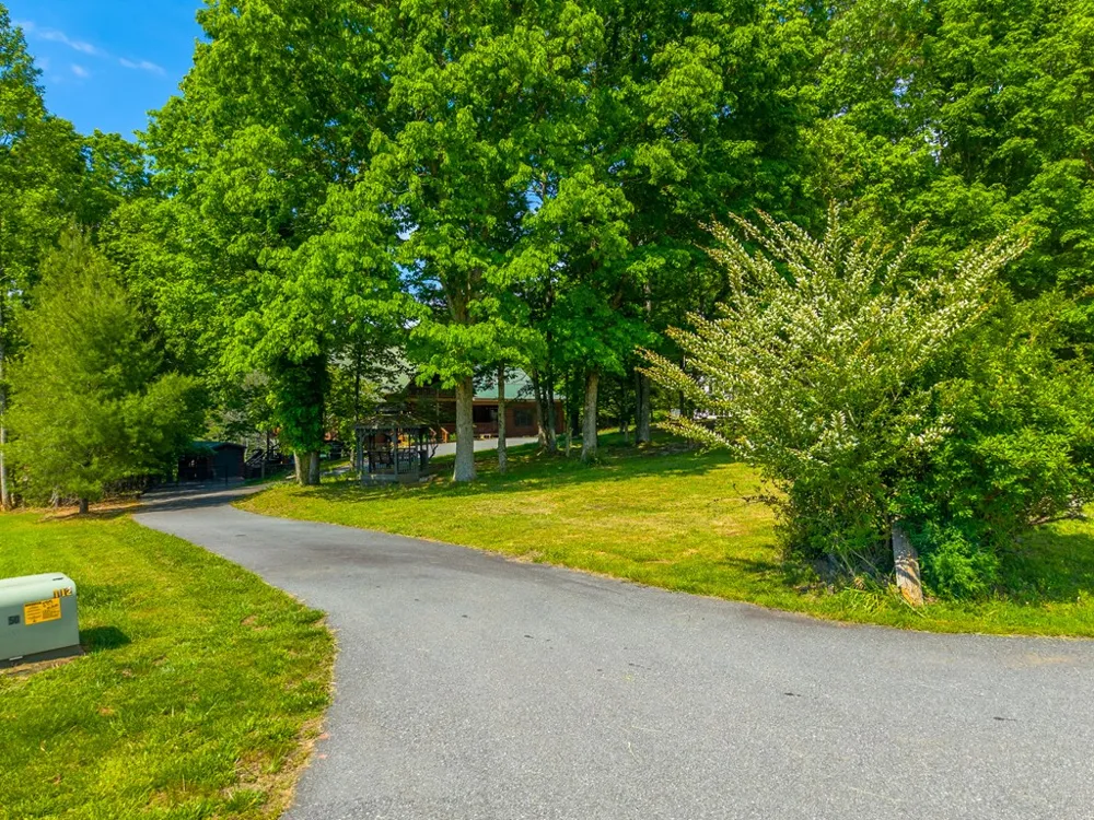 Barlow Fields Dr. Hayesville, NC 28904