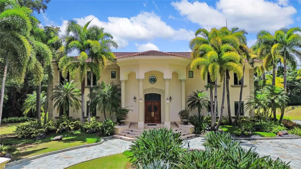 17 Calle Durazno URBANIZACION SAN PATRICIO Guaynabo, PR 00968