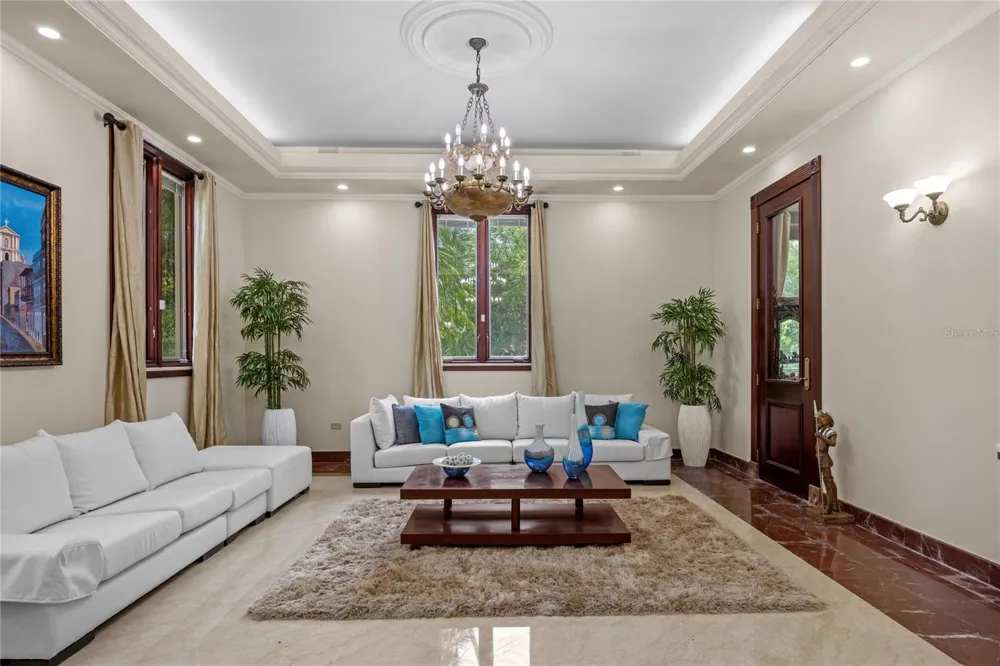 17 Calle Durazno URBANIZACION SAN PATRICIO Guaynabo, PR 00968