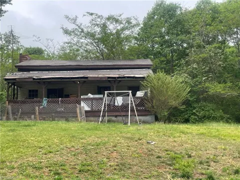 1085 Riverview Road