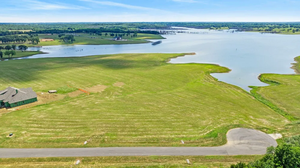 623 Lakeshore Terrace Windom, TX 75492