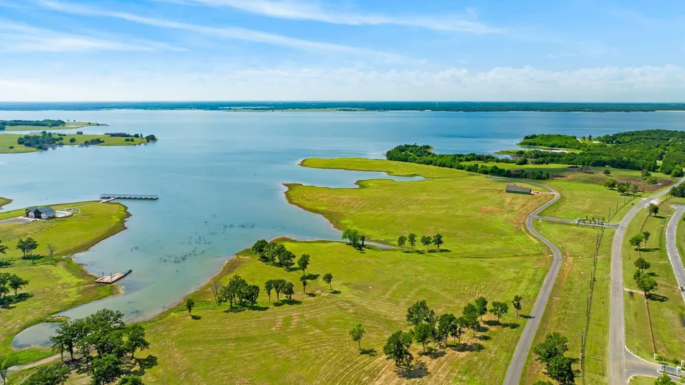 623 Lakeshore Terrace Windom, TX 75492