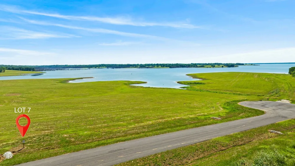623 Lakeshore Terrace Windom, TX 75492