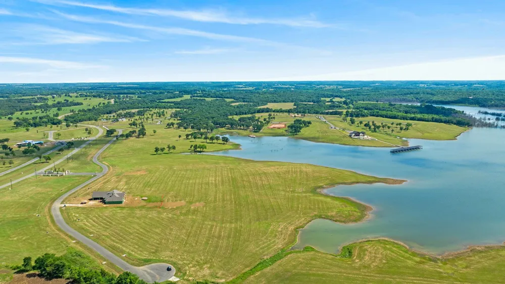 623 Lakeshore Terrace Windom, TX 75492
