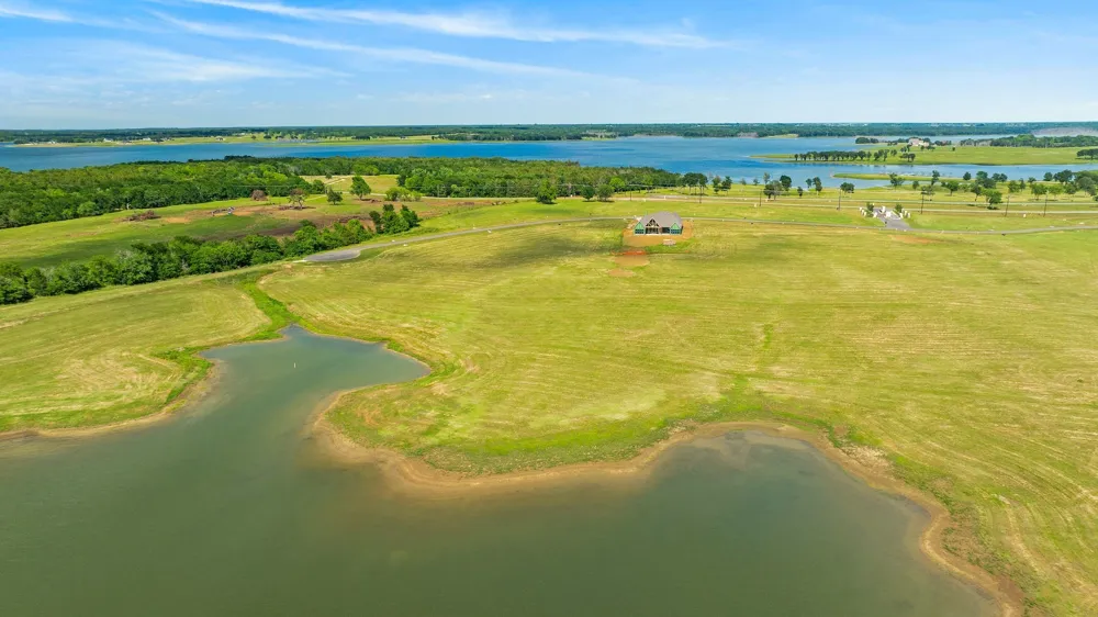 623 Lakeshore Terrace Windom, TX 75492
