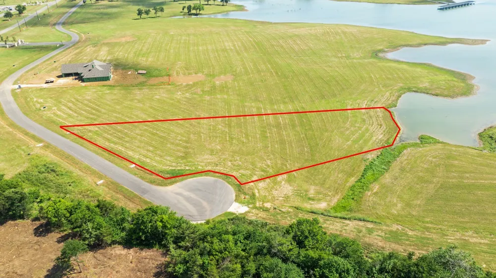 623 Lakeshore Terrace Windom, TX 75492