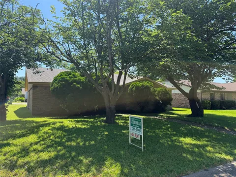 1400 Long Shadow Lane