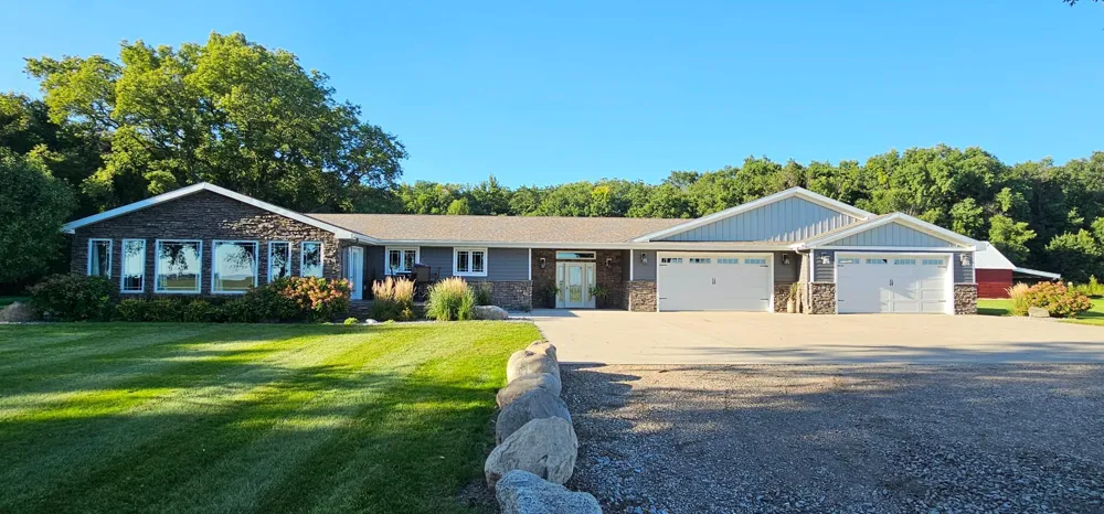 1260 20th Street NW Holloway, MN 56249