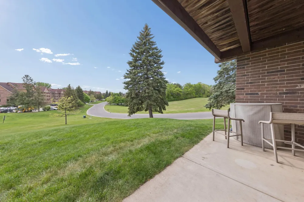 3440 Golfview Drive #121 Eagan, MN 55123