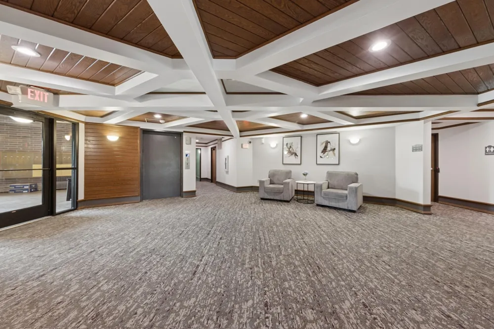 3440 Golfview Drive #121 Eagan, MN 55123