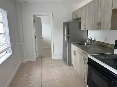 4245 NW 24th Ave #1