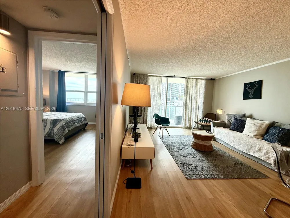 1155 Brickell Bay Dr #1205 Miami, FL 33131