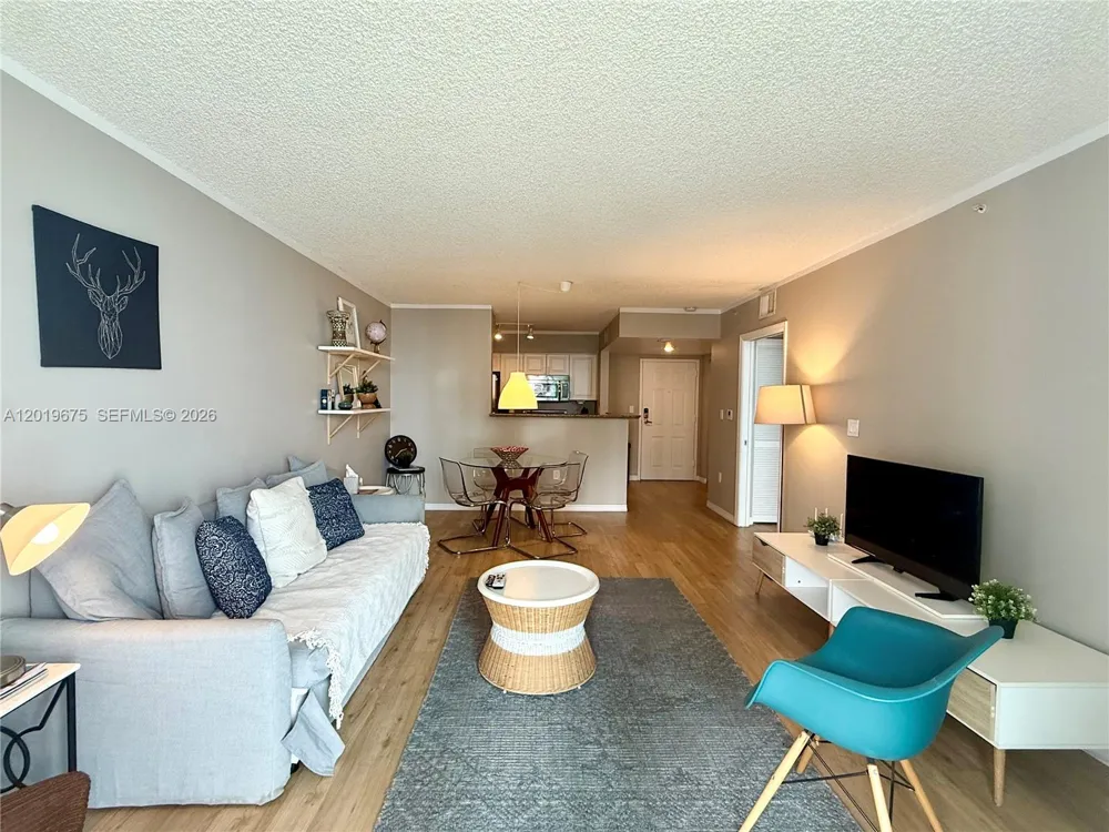 1155 Brickell Bay Dr #1205 Miami, FL 33131