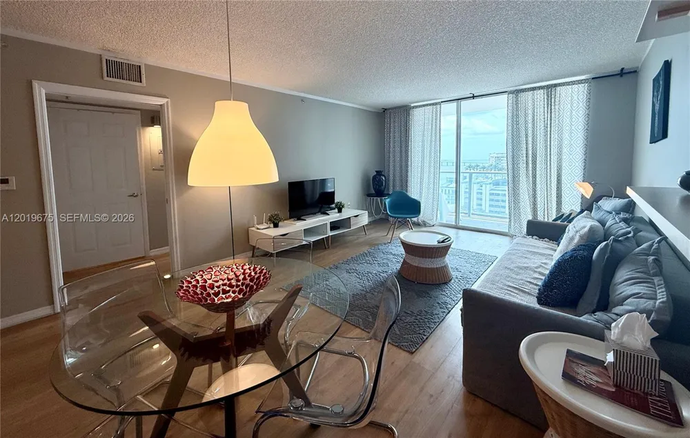 1155 Brickell Bay Dr #1205 Miami, FL 33131