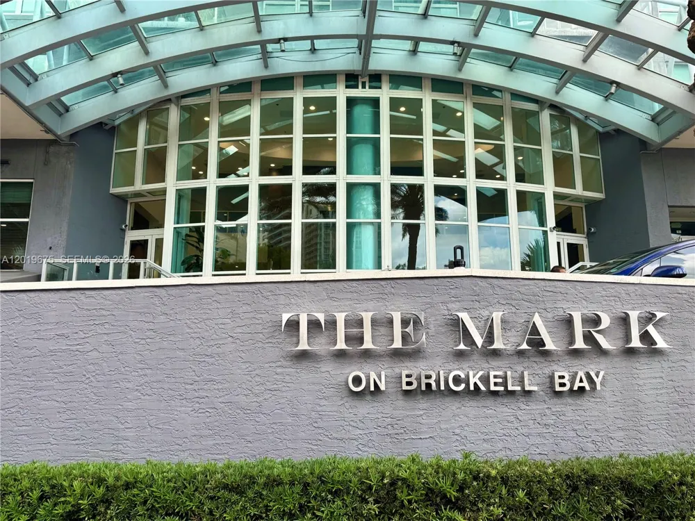 1155 Brickell Bay Dr #1205 Miami, FL 33131