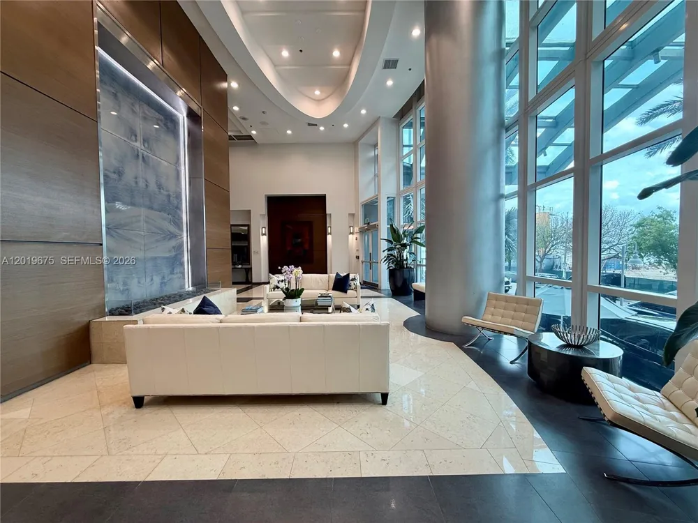 1155 Brickell Bay Dr #1205 Miami, FL 33131