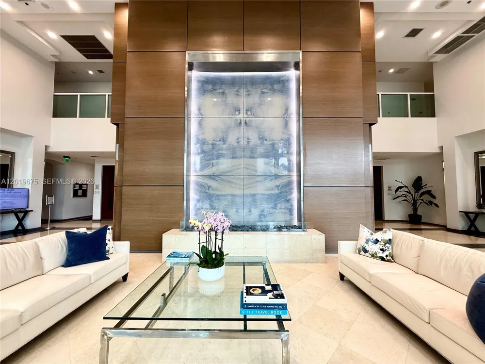 1155 Brickell Bay Dr #1205 Miami, FL 33131