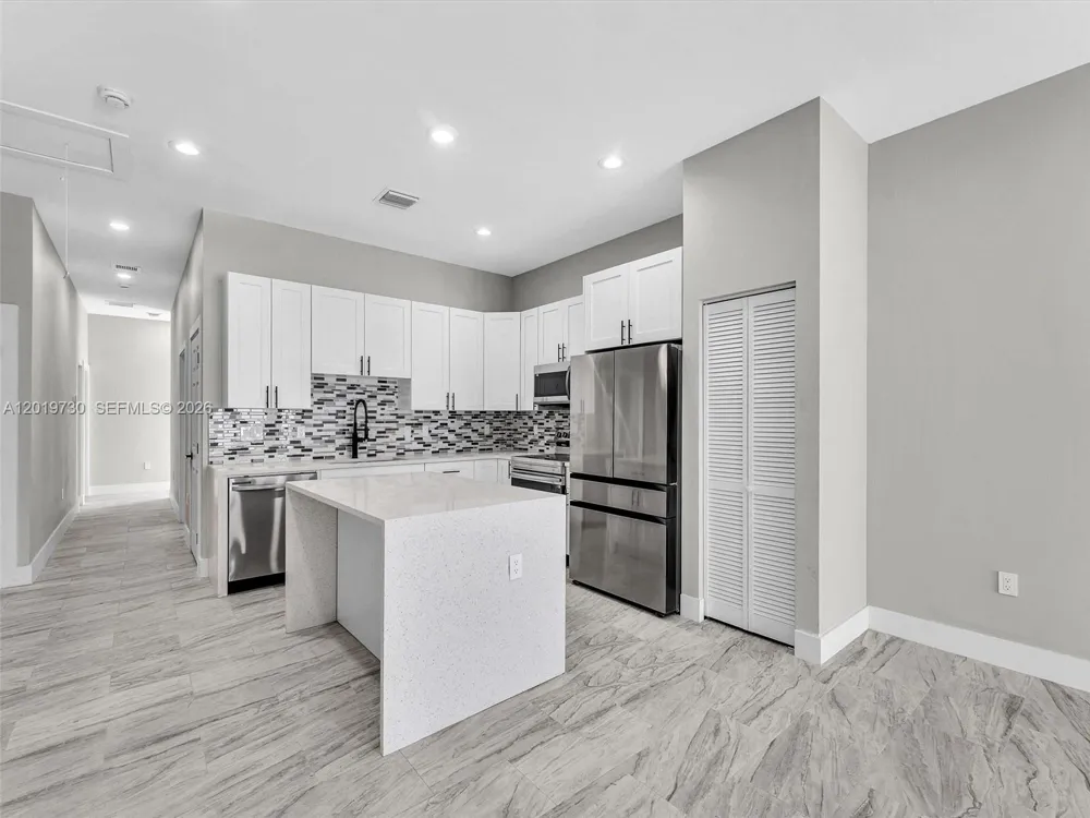 313 S 13th St #B Fort Pierce, FL 34950