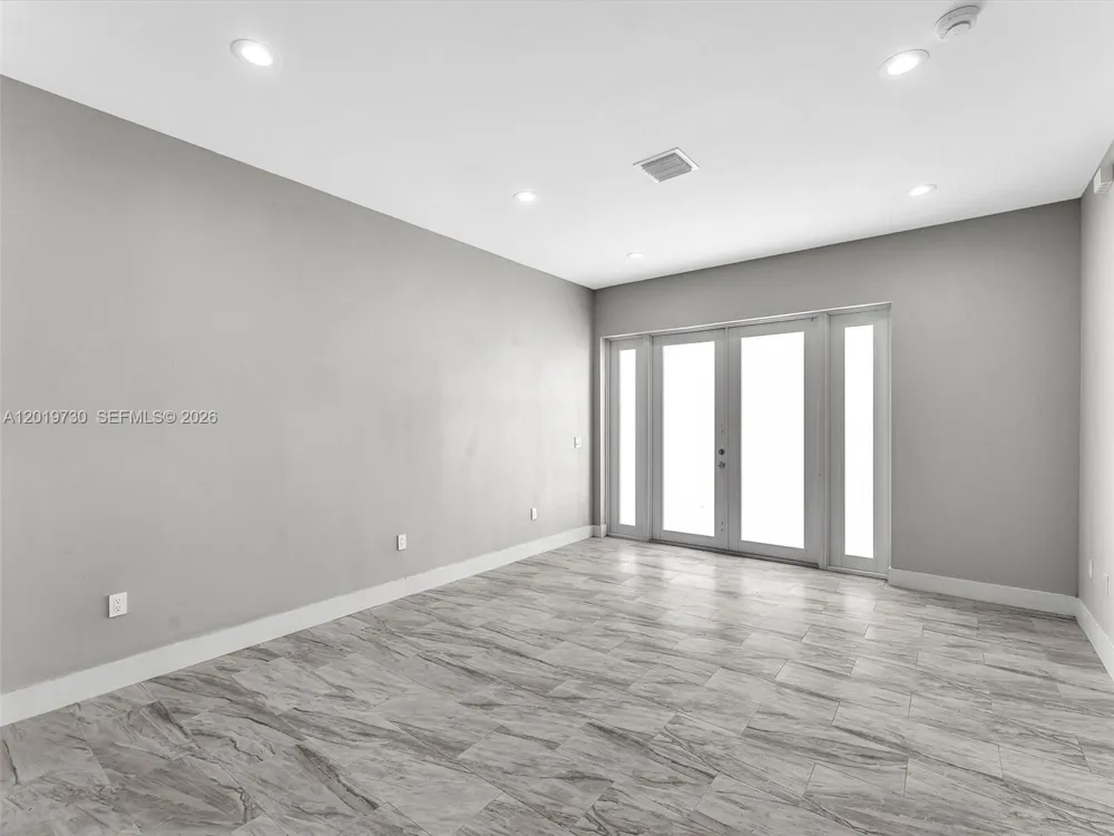 313 S 13th St #B Fort Pierce, FL 34950