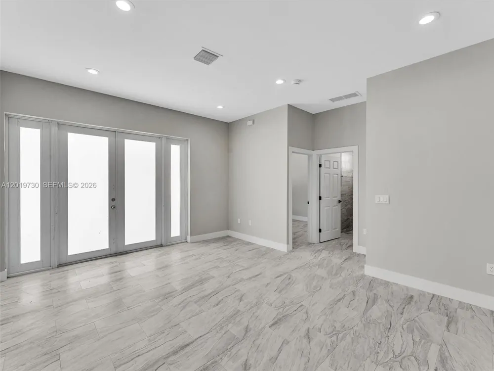 313 S 13th St #B Fort Pierce, FL 34950