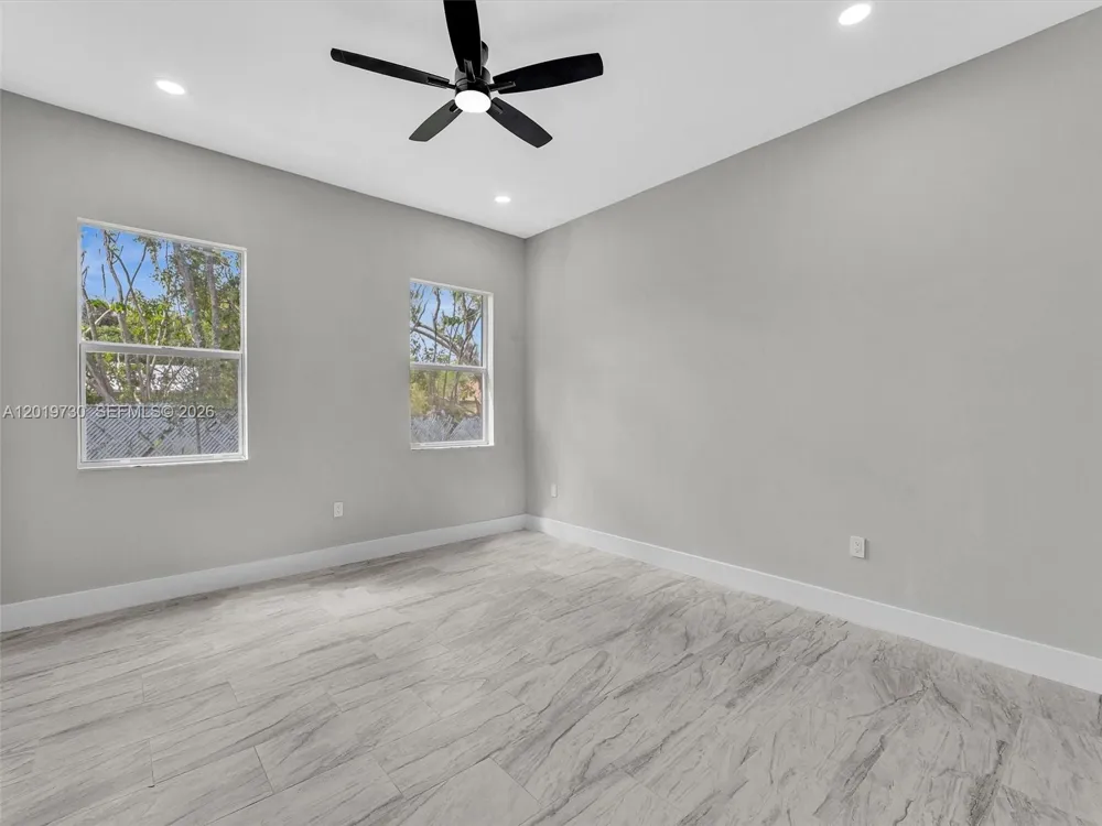 313 S 13th St #B Fort Pierce, FL 34950