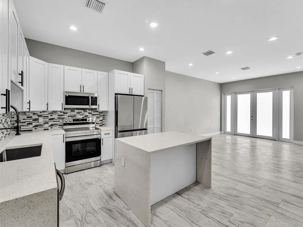 313 S 13th St #B Fort Pierce, FL 34950