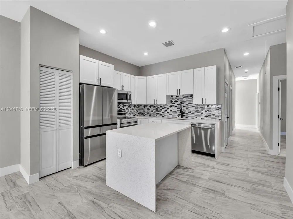 313 S 13th St #B Fort Pierce, FL 34950